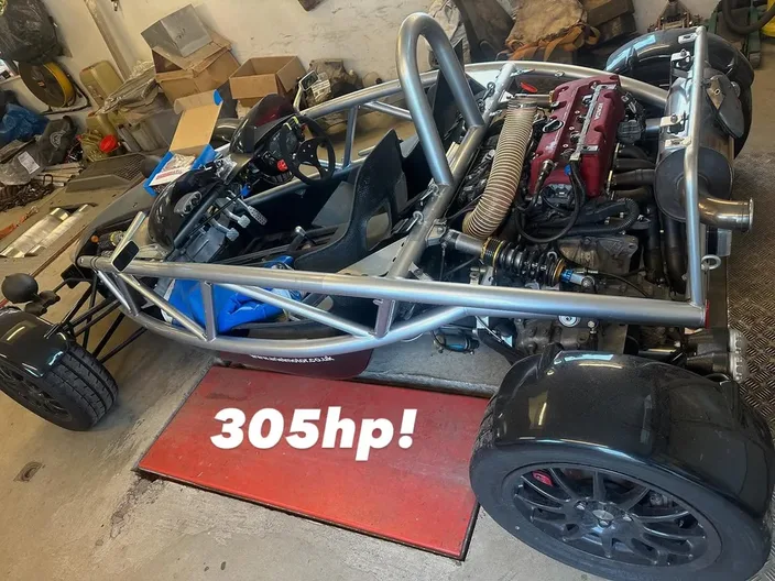 Ariel Atom med Honda K-motor i verkstaden hos JDM Racing