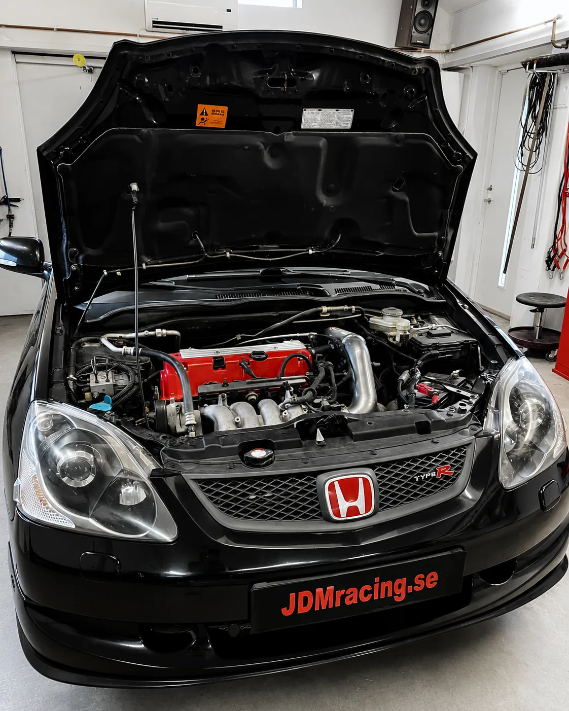 Honda Civic Type R på service hos JDM Racing i Västerås